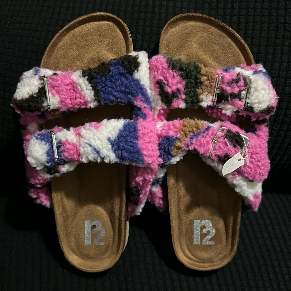 NWOT R2 Bernette Size 7
